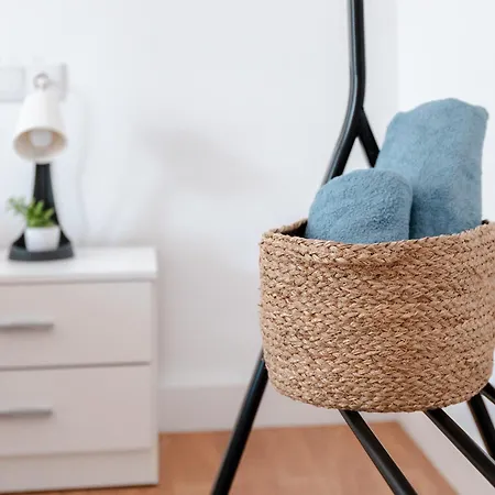 Διαμέρισμα Reformado Y Muy Tranquilo Junto A Puente Romano, 3hab, Aire Acondicionado Y Wifi *