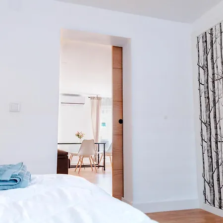 Apartment Reformado Y Muy Tranquilo Junto A Puente Romano, 3hab, Aire Acondicionado Y Wifi